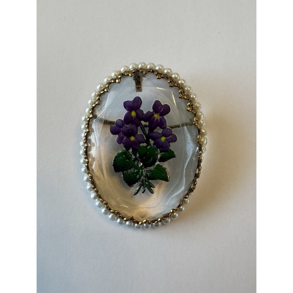 Intaglio Glass Floral Wild Violets Brooch Pin Pearls Oval - Picture 1 of 11
